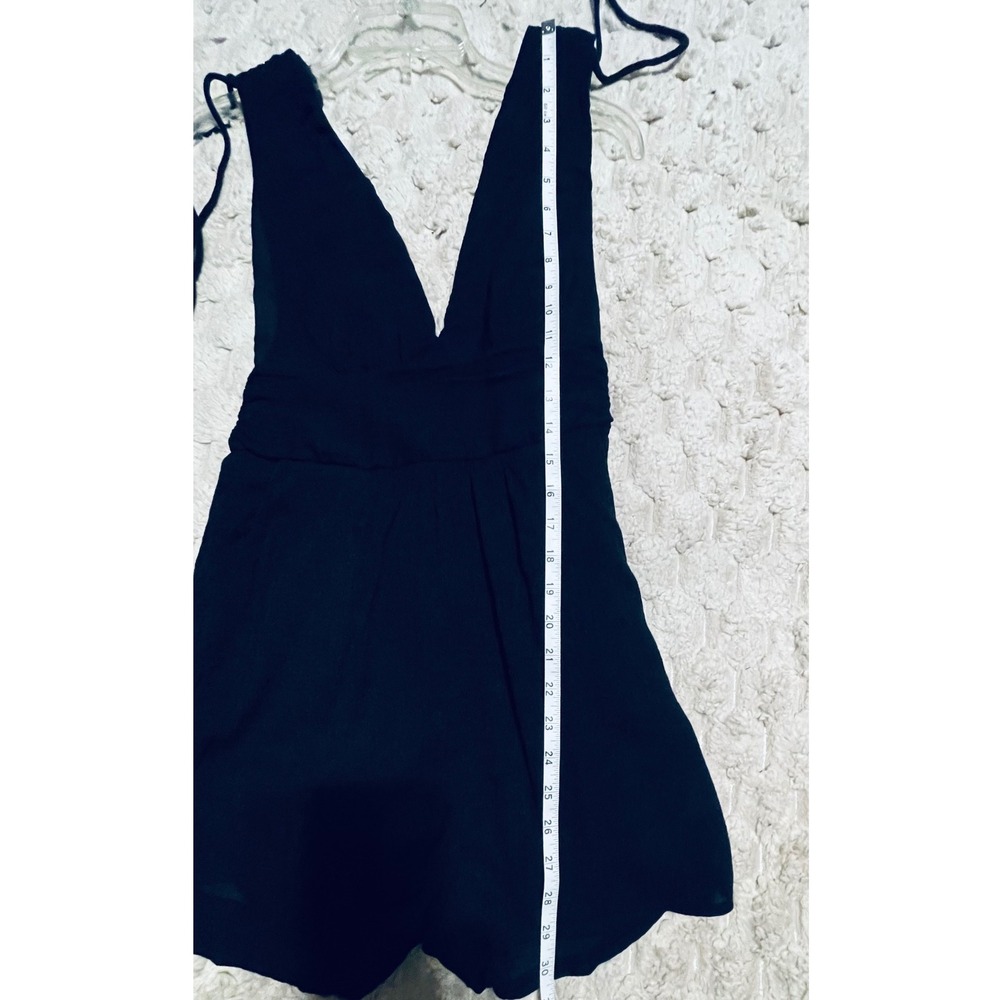One Clothing Los Angeles Black Deep V-Neck Romper Smocked Back Shoulder Ties S - Picture 11 of 14